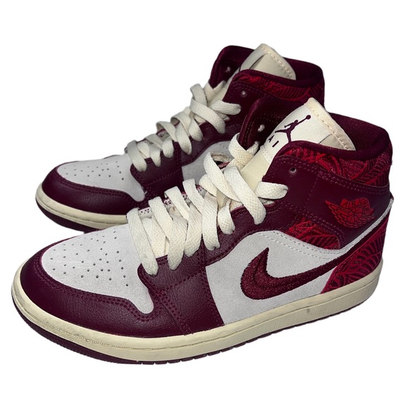 Air Jordan 1 Mid Burgundy Maroon Cream/Ivory Youth 6Y DZ2820-601 - Picture 2 of 11